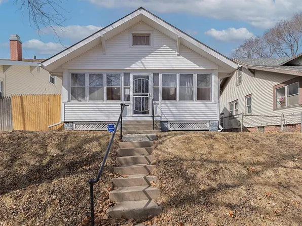 2746 N 49th St, Omaha, NE 68104