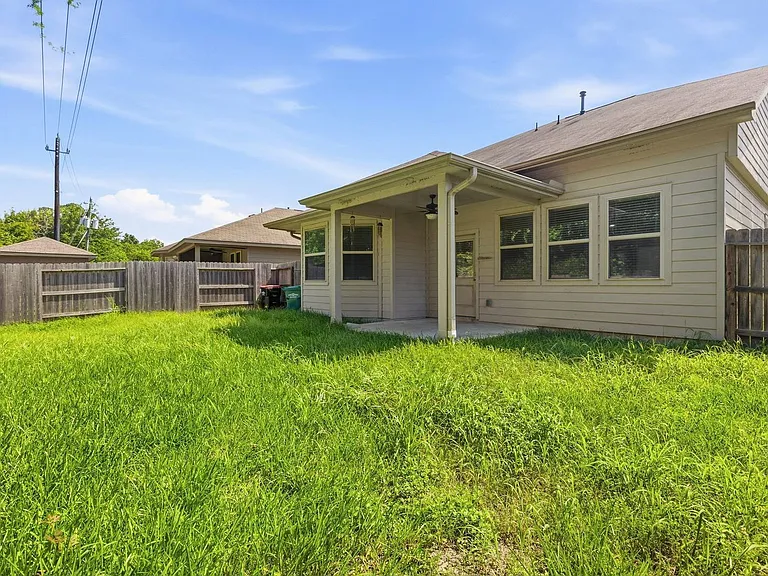 6131 Carpenters Cove Ln — Photo 30