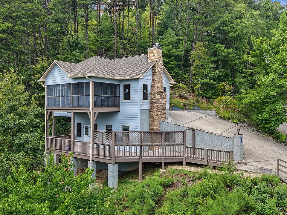 1st image of 715 Christy Ln