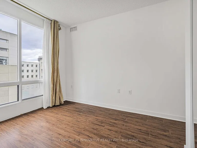 85 Bloor St E #805 — Photo 18