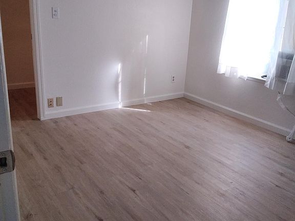 5th image of 1034 Thelma Way