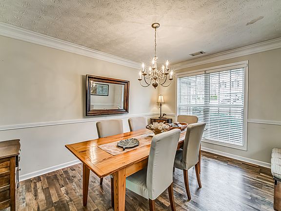 5th image of 117 Rosewood Cir