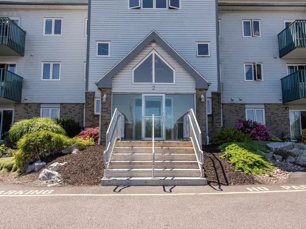 2 Lombardy Ln #201, Dartmouth, NS B2X 3E4