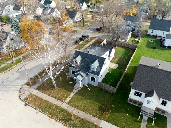 303 S Pine St, Kimberly, WI 54136