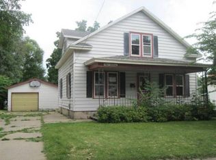 419 W Moseley St, Freeport, IL 61032