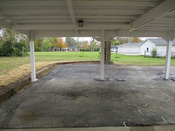 5th image of 111 Hawkins Ave