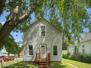 900 S 10th St, Burlington, IA