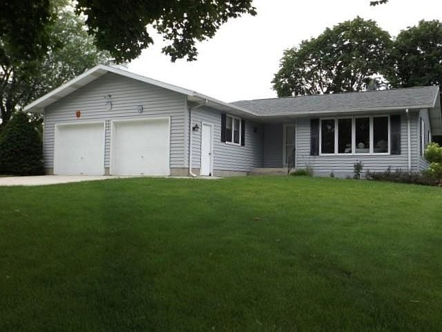 1st image of 905 North St