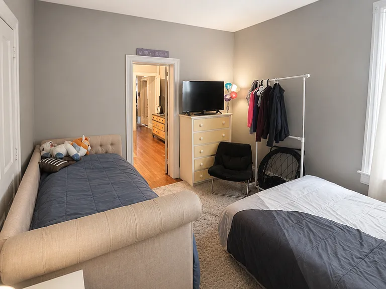 1017 W Market St #1 — Photo 9