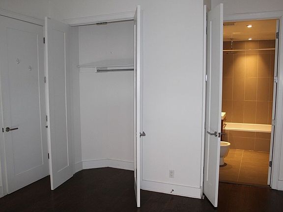 5th image of 26-26 Jackson Ave #702