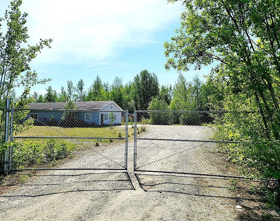 1st image of 1439 S Ethels Cir