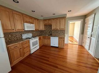 4 Harding St APT B, South Grafton, MA 01560