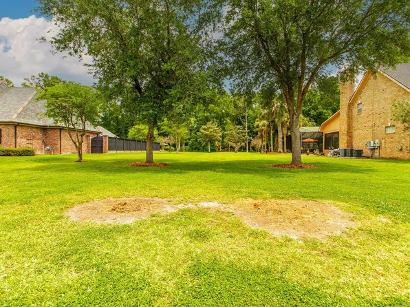 408 Ardoyne Dr, Houma, LA 70360