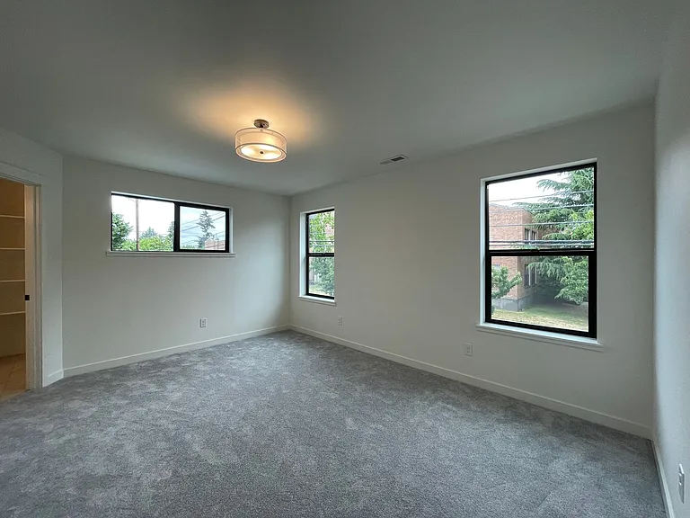 8191 N Haven Ave — Photo 21