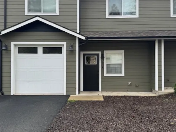 315 Cedar St Unit B, Rogue River, OR 97537