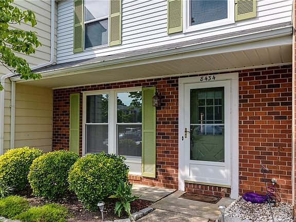 3rd image of 8434 Shannon Green Ct