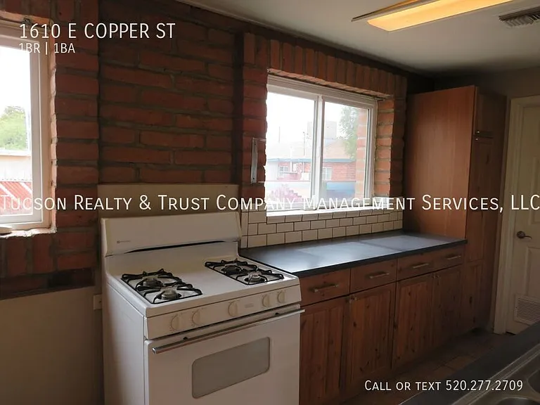 1610 E Copper St — Photo 12