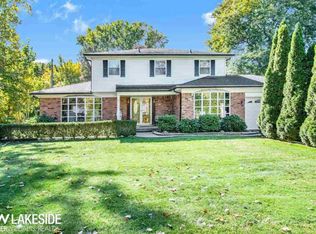 17060 Millar Rd, Clinton Township, MI 48036