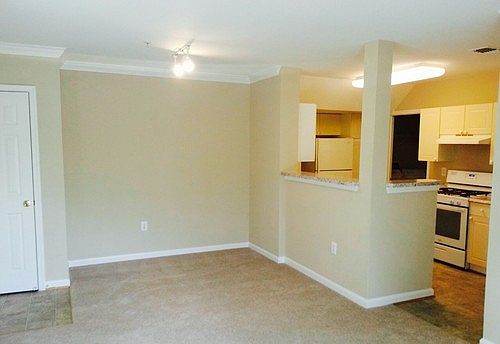 3rd image of 12829 Fair Briar Ln