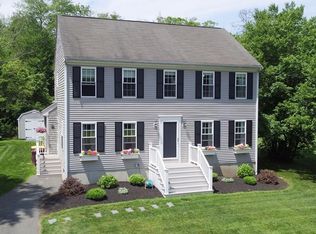 33 Blueberry Dr, Acushnet, MA 02743