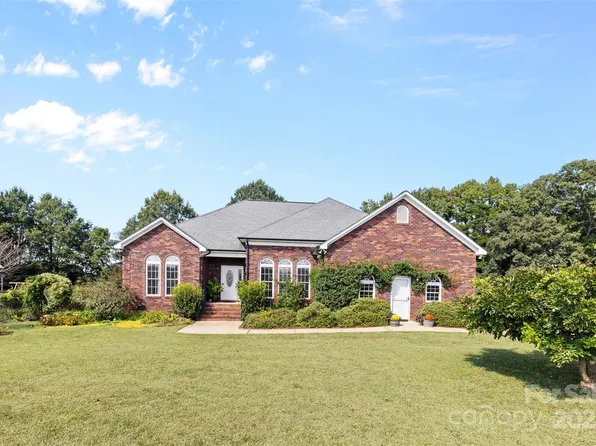 17427 Purser Dr, Locust, NC 28097