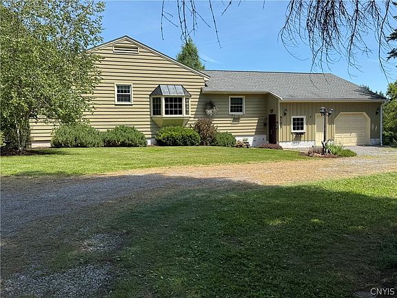2nd image of 5155 Reservoir Rd