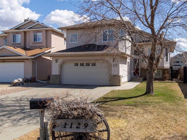 1129 Klarvatten Cv NW, Edmonton, AB T5Z 3N3