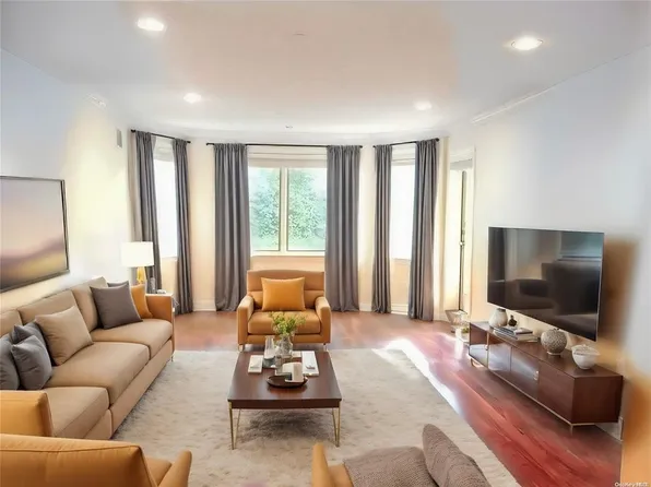 171 Great Neck Road #1E, Great Neck, NY 11021