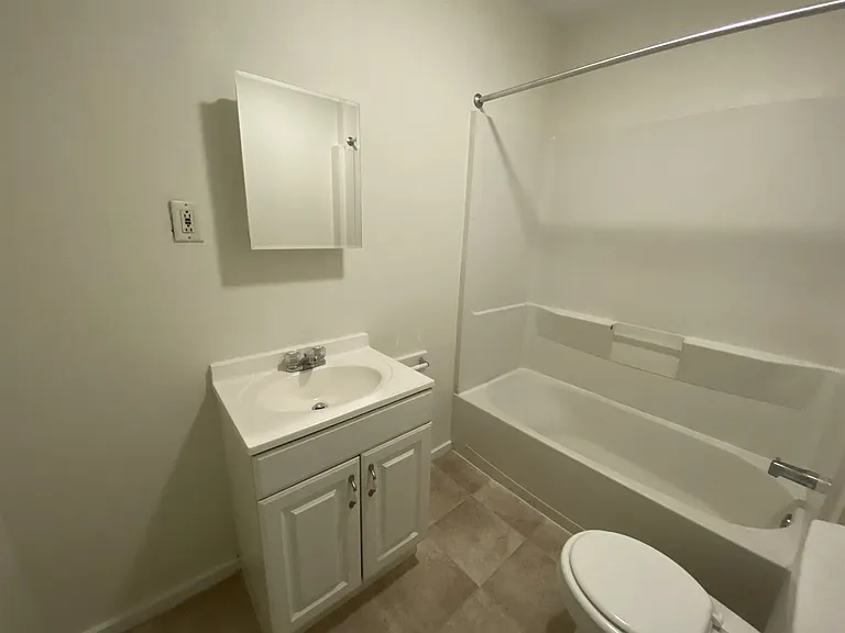 22 Ferry St #2 — Photo 19
