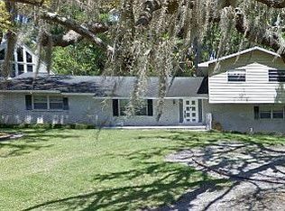 8301 N River Oaks Ct, Tampa, FL 33617
