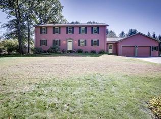 110 Davis Rd, Bedford, MA 01730