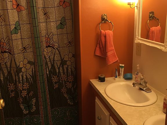 4th image of 6633 New England Dr