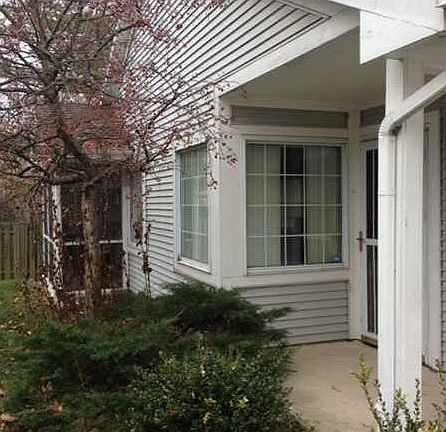 2nd image of 1155 Viburnum Dr