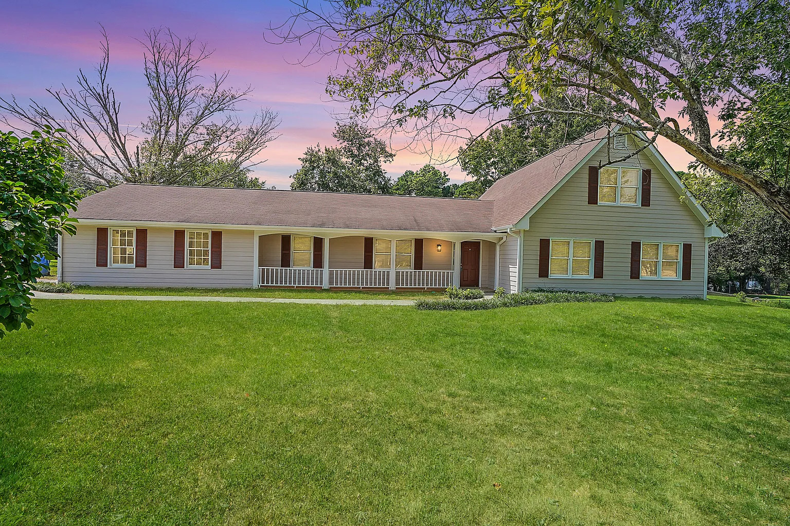 2033 Lakeridge Ct photo 1