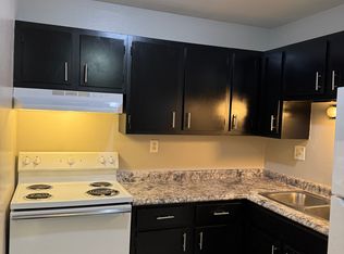 3900 45th St APT 22, Kenosha, WI 53144