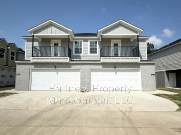 1067 S Benchmark Ln #1, Fayetteville, AR 72704