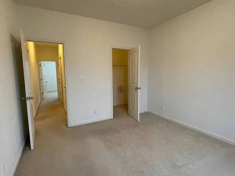 3232 Huxley Dr — Photo 17
