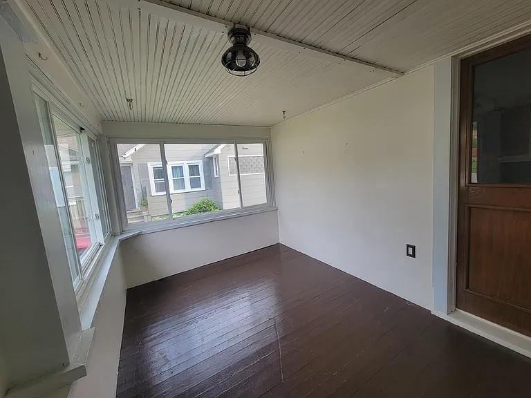 238 Forest Dr — Photo 2
