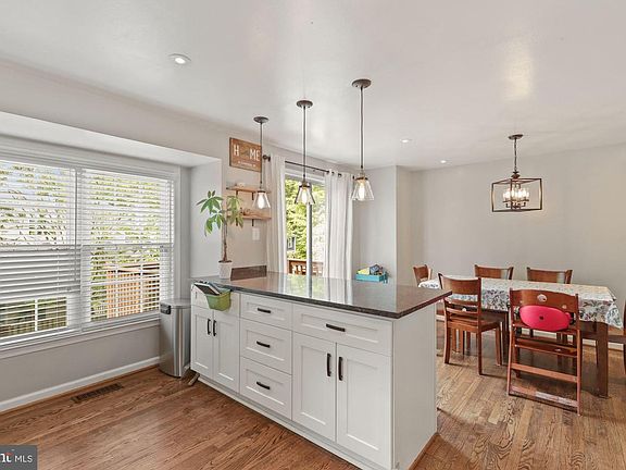 3rd image of 6629 Rockleigh Way