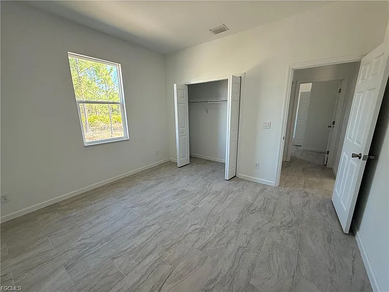 1115 Cove St E — Photo 14
