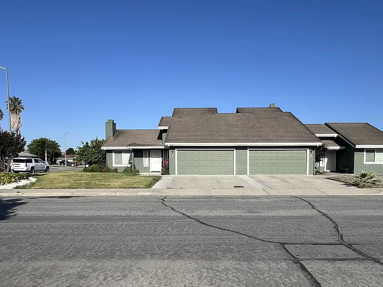490 Rajkovich Way #B — Photo 14