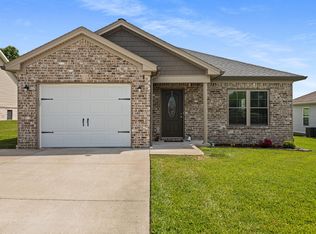 1130 Three Corners Dr, Lawrenceburg, KY 40342