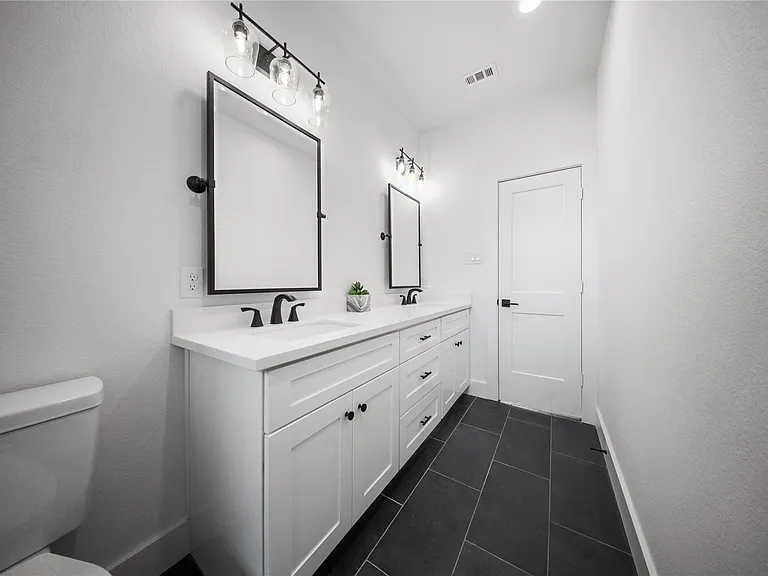 1120 Hogan St — Photo 14