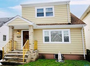 96 Strong St, Wallington, NJ 07057