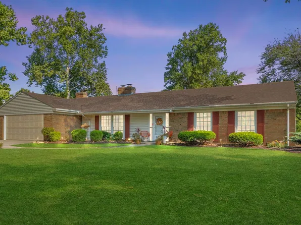 1010 Ardis Dr, Fort Wayne, IN 46819