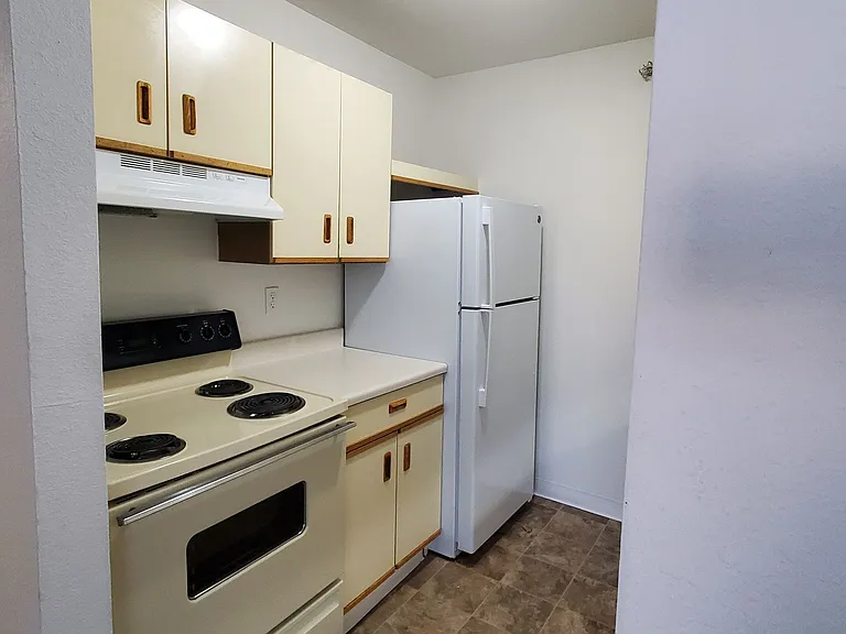Thornridge Apartments — Photo 103