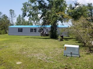 9307 Gobbler Cir, Southport, FL 32409