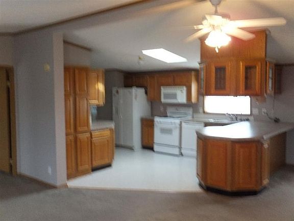 3rd image of 11221 Chestnut Sq