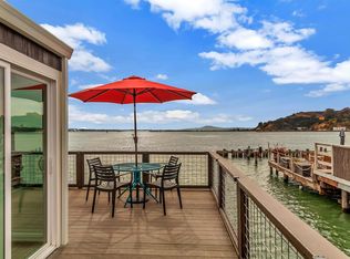 7 Sandy Beach Rd, Vallejo, CA 94590