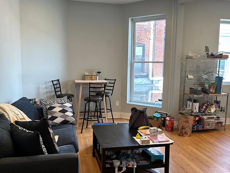 251 S Saint Clair St #8 — Photo 2
